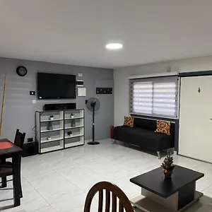 Casa Amplia Zona Semicentrica Con Cochera , Mendoza Argentina